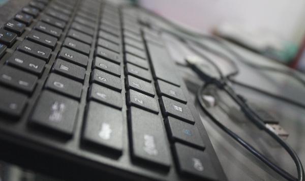 键盘连接异常或硬件问题 键盘连接异常或硬件问题